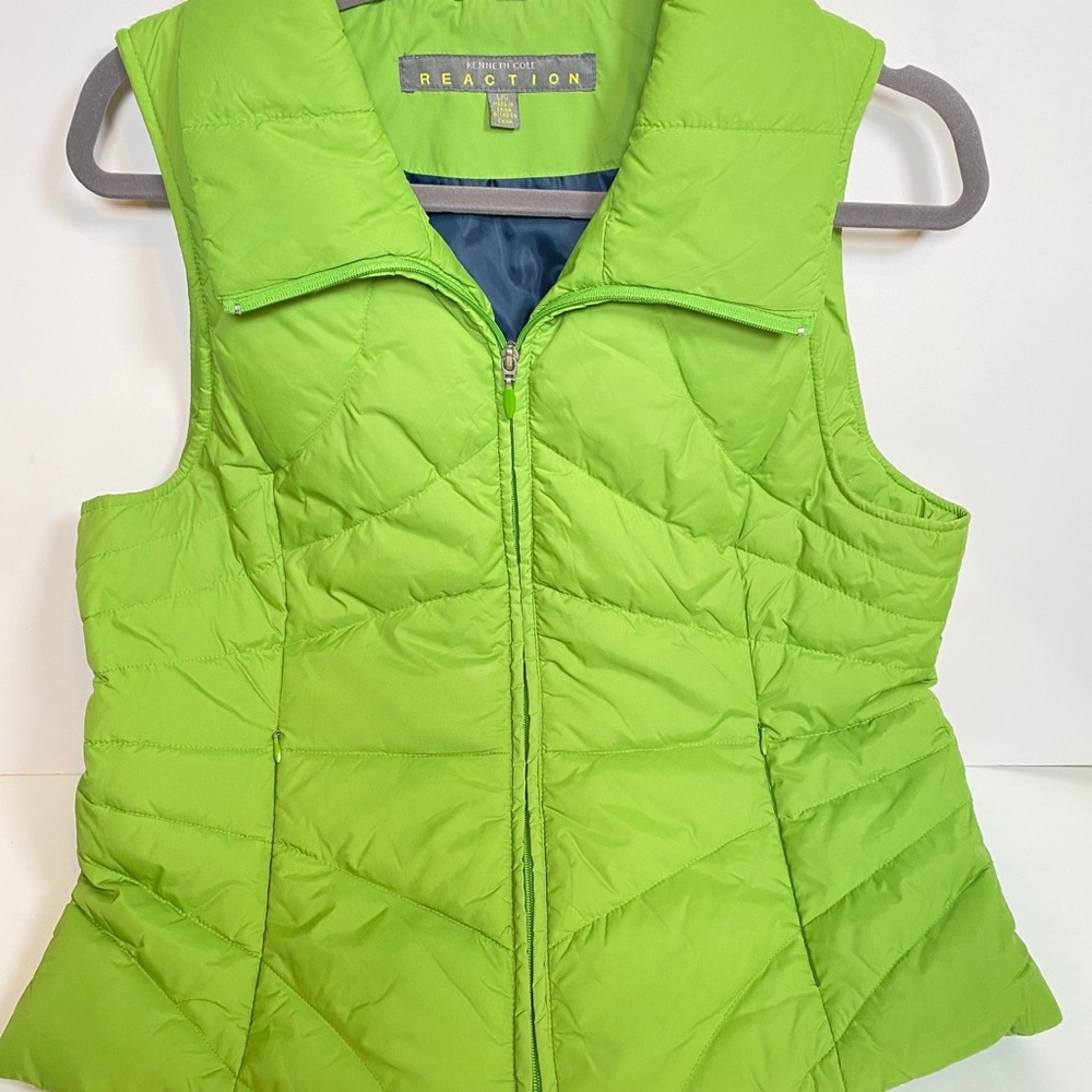 Like New. Kenneth Cole Reaction vest, large.